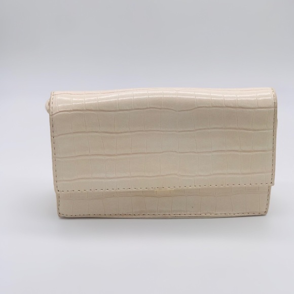 Crocodile Pattern Clutch / Purse - Picture 6 of 8